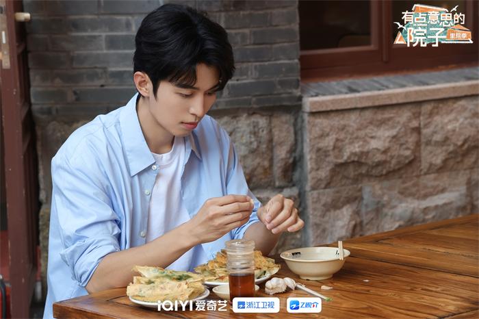 1758521597198023.jpg 2.jpg